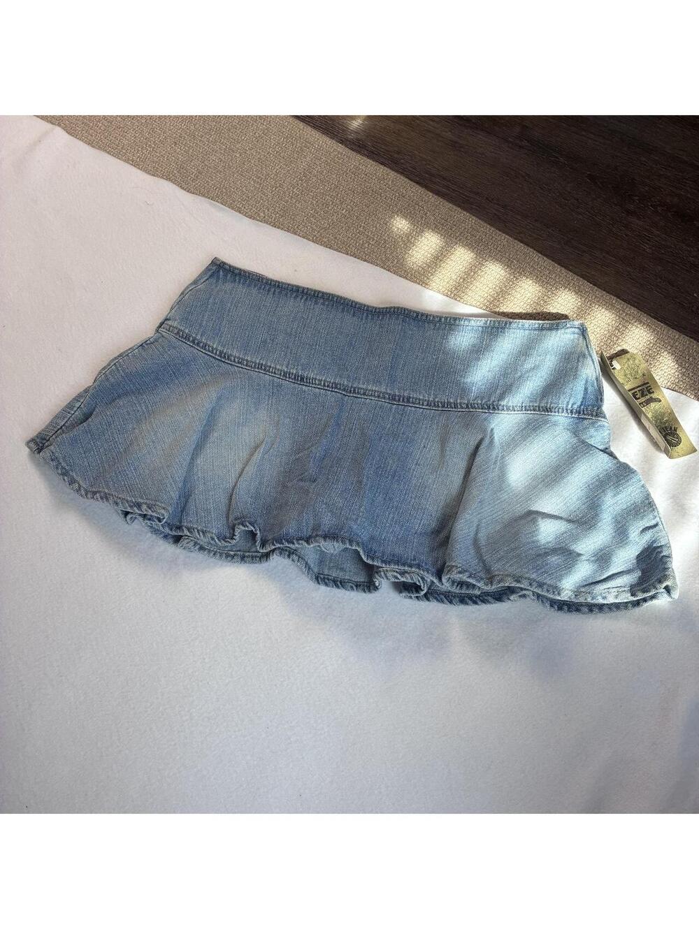 Deadstock NWT denim mini skirt flowy ruffle fit shorts By Squeeze size 9 y2k